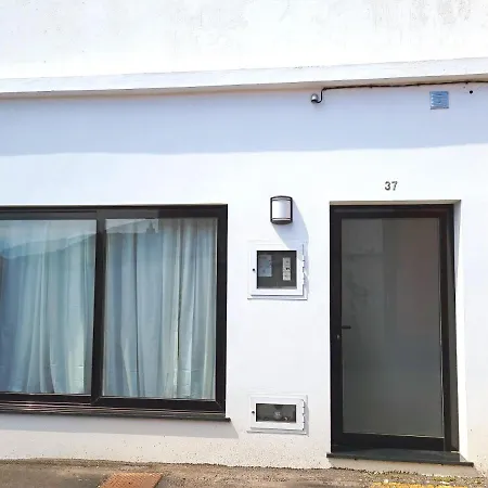 Mf Terceira アパート *